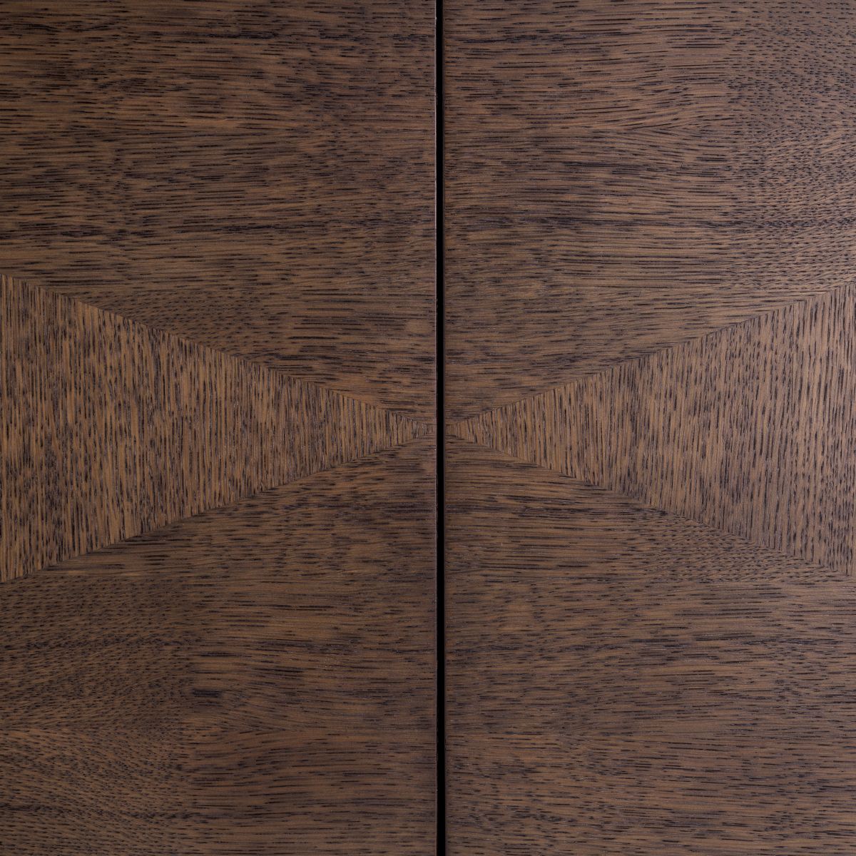 Dresser Sonesta